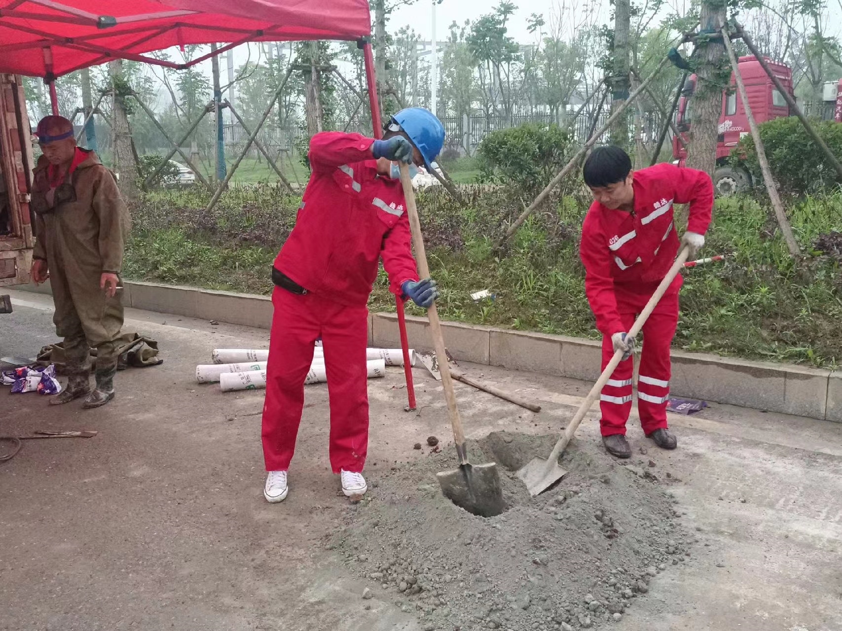 黄梅管道疏通哪家好】及时进行市政管道清淤